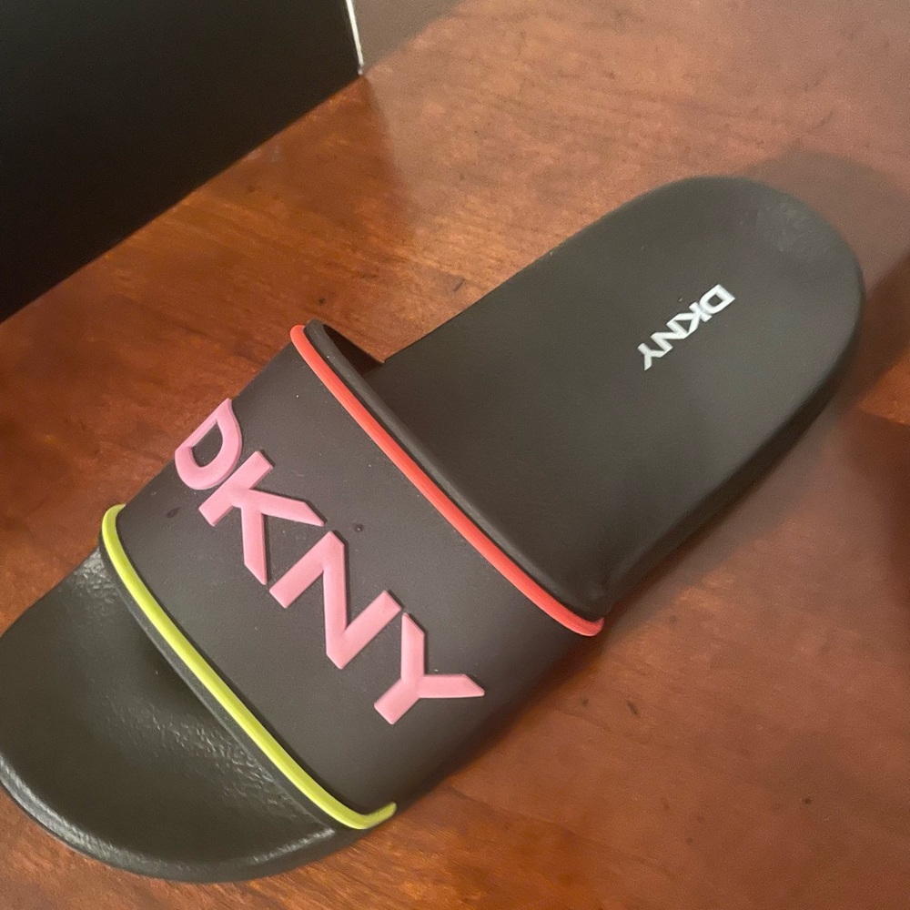 DKNY  JOJO multi colored slides BNWT in the box